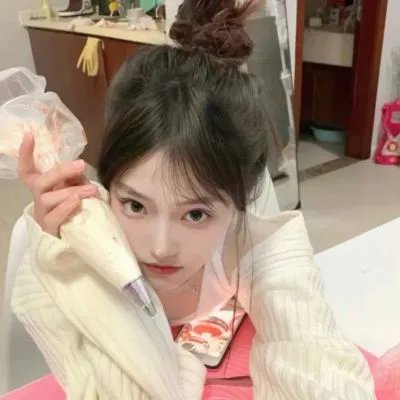 我以胭脂覆山河